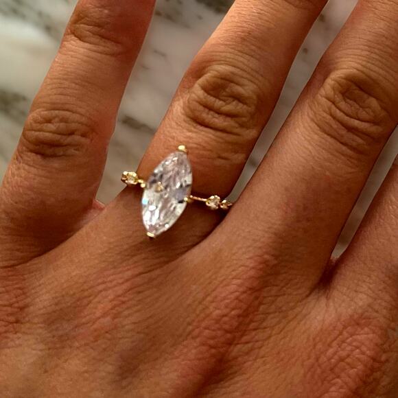 New Size 7 Cubic Zirconia‎ Marquise Solitaire Pronged Gold Ring Cocktail Wedding - Picture 1 of 4